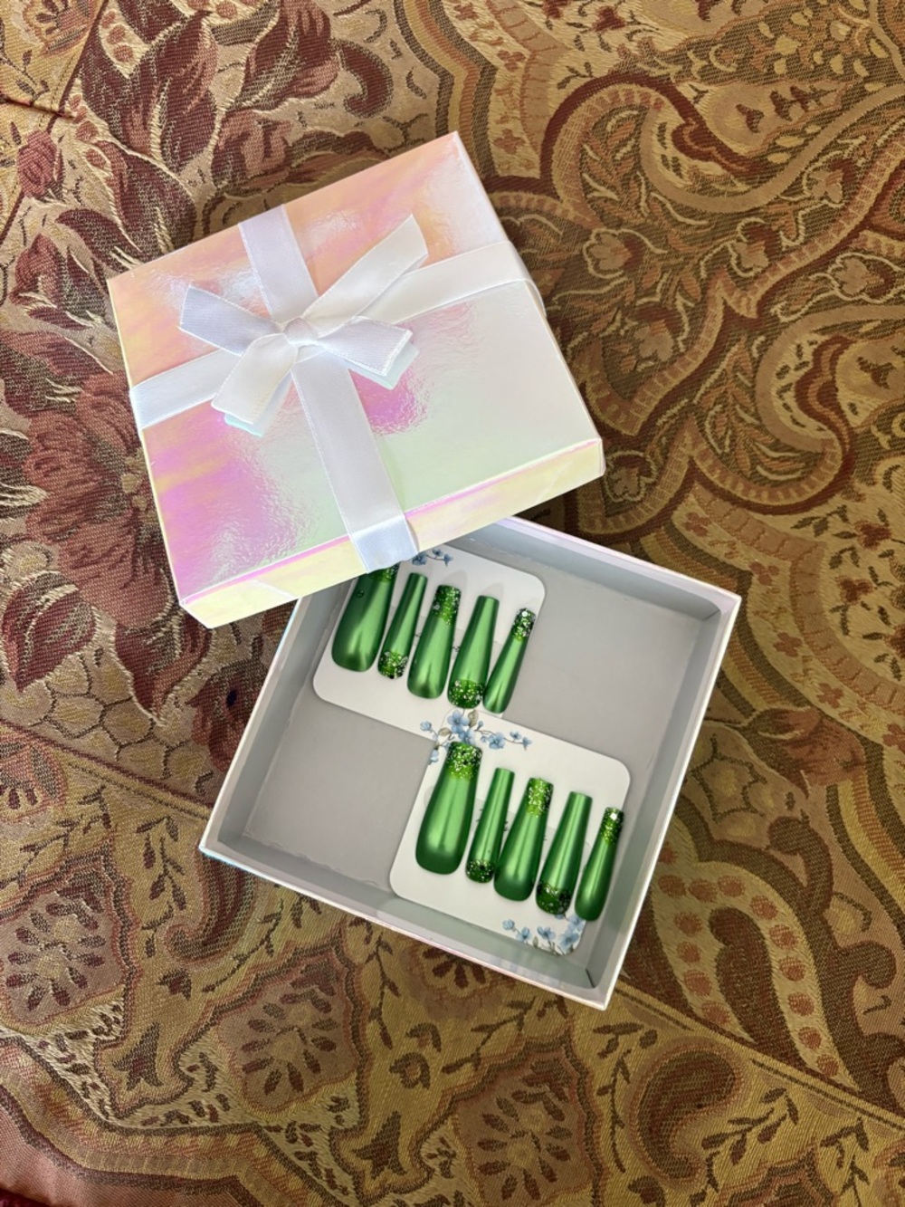 Green Satin False Nail Set with Sparkle Accents - Fashion Press-Ons